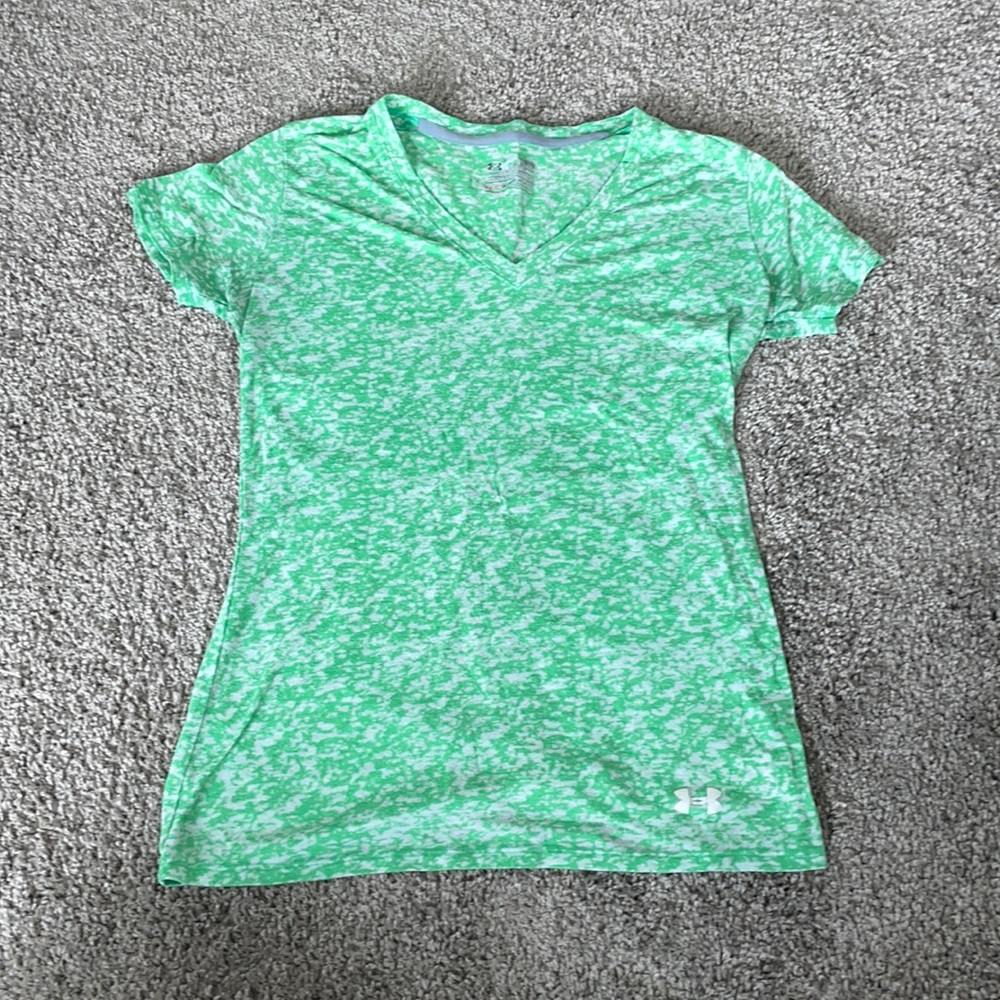 Heat gear under armour shirt